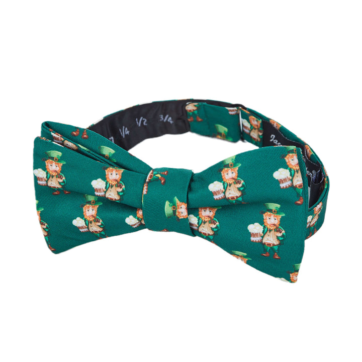 St. Patrick's Day Leprechaun Holding Drinks Self-Tie Bow Tie - Dark Green