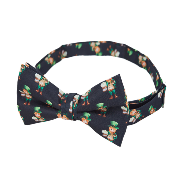 St. Patrick's Day Leprechaun Holding Drinks Banded Bow Tie - Black